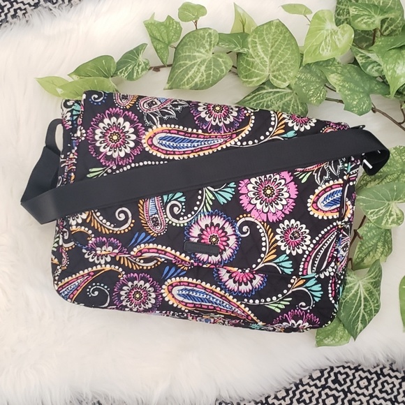 vera bradley lighten up messenger bag